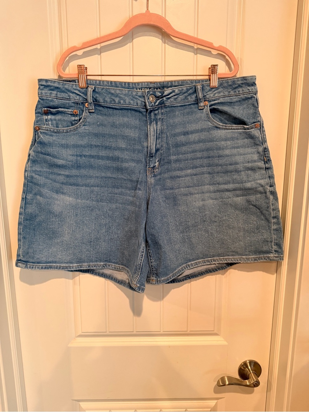 American Eagle - 8” dreamy drape stretch low rise baggy jort